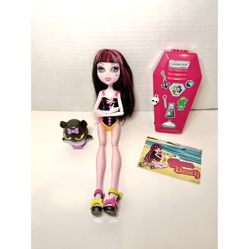 Monster High Gloom Beach Draculaura Doll Pet Locker Diary Stickers Mattel 2010